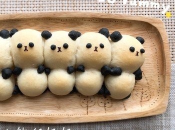 step16: 烤焗：.放入已預熱焗爐用140度焗25分鐘（視乎爐的大小，如後段時間可查看會否表面烤啡了，如有微啡色，可加錫紙在上面繼續焗。