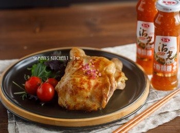 step4: 最後將所有<span class="group_1">食材</span>盛盤，並淋上適量的<span class="group_3">醬料</span>就完成了。