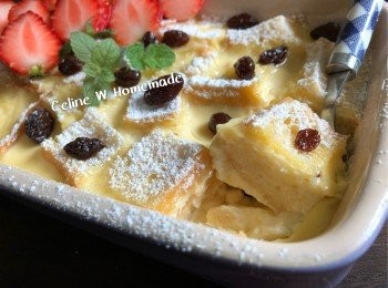 step2: 虾拔壳，虾头不要丢，跟面一起炒，蒜切碎，雞蛋 攪拌後加入部份鮮奶 雲呢拿油 冧酒拌勻。