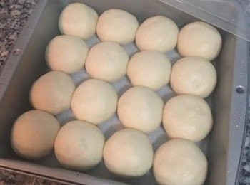 step17: 二次發酵約需30分鐘；可以看到麵糰已漲大。接著便可將烤箱預熱到170度；