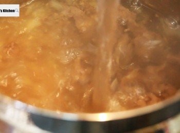 step6: 加入水份約1200毫升煮沸