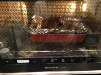 step11: 再放入焗爐繼續烤焗
完成後取出切件，配上芥末醬享用