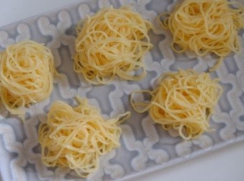 step4: 將麵分成5-6份，每份約25g備用。