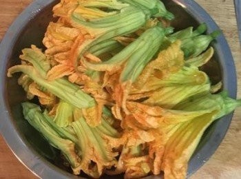 step3: 洗淨後，儘量將水瀝乾。