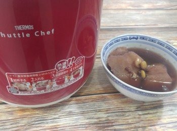 step5: 大約3小時，最後下少許鹽便完成