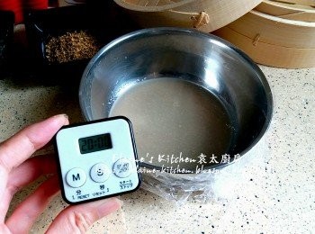 step5: 蓋上保鮮紙靜待20分鐘