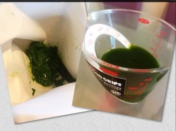 step3: 倒入魚湯袋，把斑蘭汁過濾出來備用。