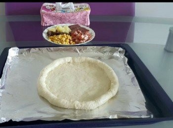 step5: 已包入芝士條的芝心麵皮樣子, 再用叉在麵皮上拮滿氣孔.