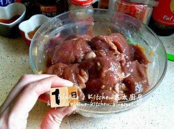 step3: 再蓋上保鮮紙放入雪櫃靜待一晚