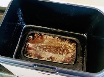 step5: 倒去油，加入調味料。