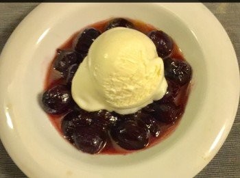 step5: 進食時加上雪尼拉雪糕，味道另有一番味道。



想知道我更多食譜，可去我Facebook 專頁。
https://m.facebook.com/carlineki/