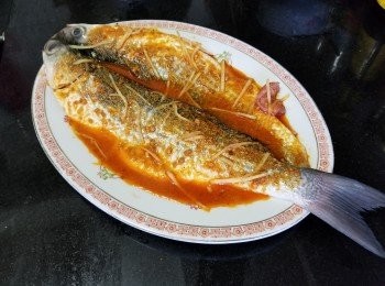 step6: 將 撈 好 的 醬 汁 淋 在 烏 頭 上