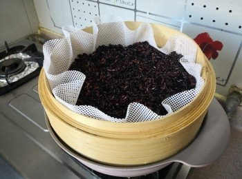 step2: 放進蒸籠大火蒸約1小時