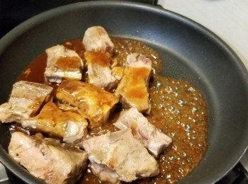 step8: 再倒入糖醋汁拌勻