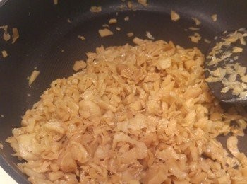 step5: 使用白鑊炒梅菜, 炒到梅菜稍為乾身, 之後梅菜盛起備用。