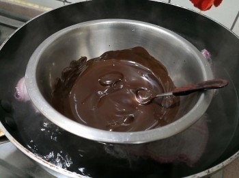 step13: 朱古力隔水座溶