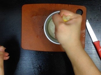 step5: 檸檬榨汁備用