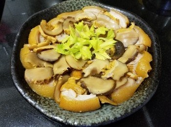 step5: 將腩片，冬菇放上碟