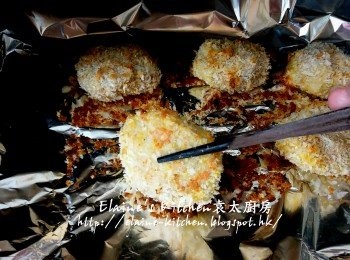 step16: 焗10分鐘後將雞塊取出反轉另一面 , 再入焗爐繼續用160C焗10分鐘