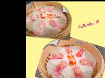 step15: 每包好一隻， 便放入已鋪了烘焙紙的蒸籠裏，並用保鮮紙或毛巾蓋住， 避免皮乾。