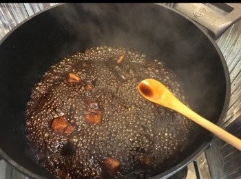 step12: 開蓋，試味。
如不夠咸，加生抽。