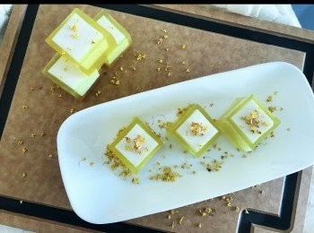 step11: 灑上乾桂花及食用金箔作裝飾， 完成(o^^o)