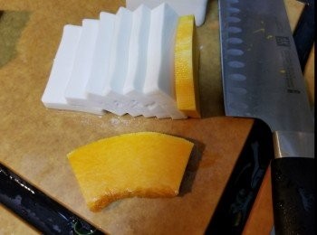 step2: 將南瓜和豆腐切成塊狀