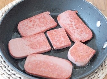 step2: 再煎午餐肉