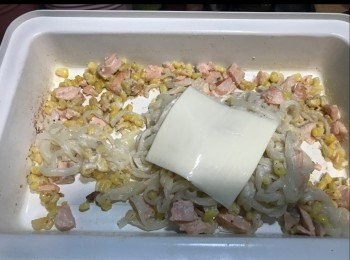 step6: 如果鍾意濃味，可加多一塊芝士炒。
炒好就食得。