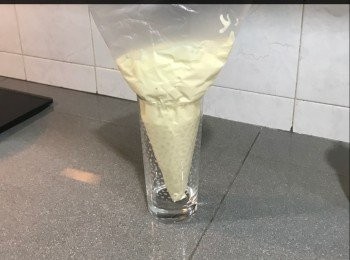 step5: 拌好，入唧花袋