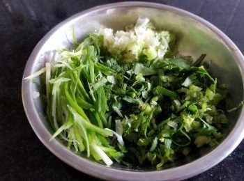 step8: 蔥絲，芫茜碎，芹菜粒