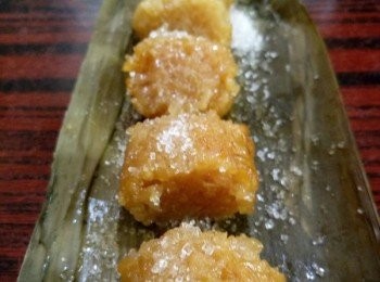 step5: 待粽子煮好，冷卻后，直接蘸著白糖吃，或倒點蜜糖在粽子上，好吃又簡單的糯米粽子就完成了，是不是很棒咧！