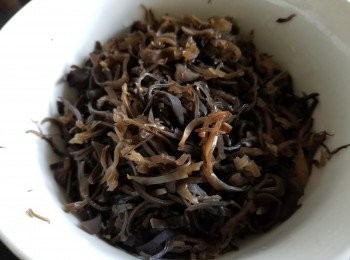 step2: 搾乾水份後切絲
