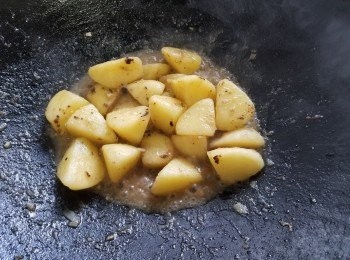 step10: 燜煮至收乾大部分水份後