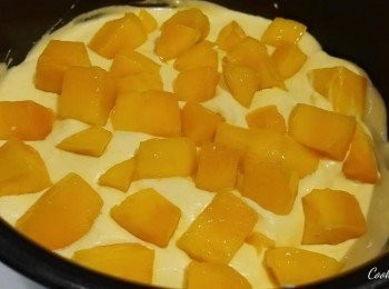 step7: 加入芒果粒後, 再倒一層mousse係面