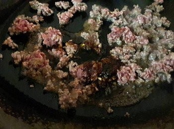 step4: 把<span class="group_2">醬汁</span>加入炒至均勻後盛起