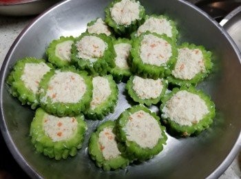 step5: 然後釀入涼瓜片中