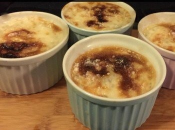 step8: 直至表面呈金黃色即成。




想知道我更多食譜，可去我Facebook 專頁。
https://m.facebook.com/carlineki/