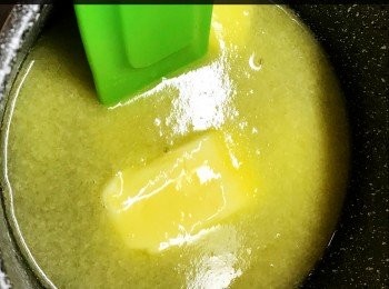 step1: 把牛油和水煮溶