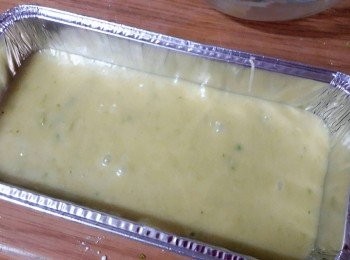 step9: 倒入蛋糕模中