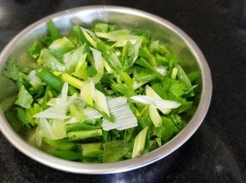 step1: 蔥花