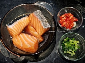 step1: 將以上的材料洗淨切好備用，就可以開始料理囉!