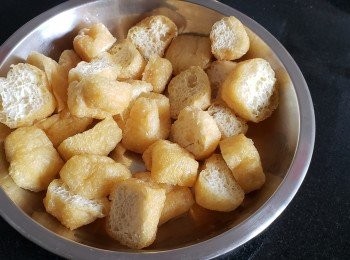 step7: 將豆卜切開一半