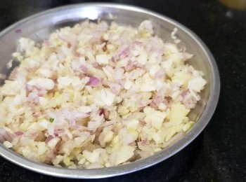 step1: 蒜頭，乾蔥