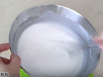 step3: 繼續攪拌至無粉粒