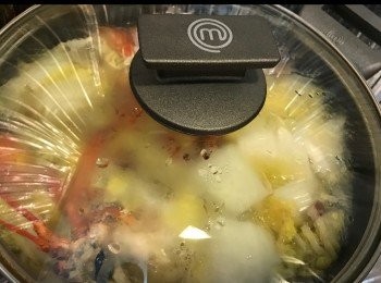 step8: 小火。煲約45分鐘。