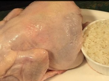 step1: 雞 1 隻，洗淨備用
糯米1小杯， 洗淨及用清水浸4個鐘頭 （可與蓮子和粟子一起浸），然後瀝乾水份備用