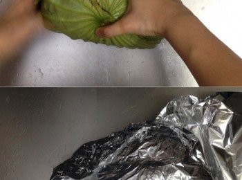 step7: 之後用荷葉先包好雞隻，再用錫紙緊緊以2層包裹好