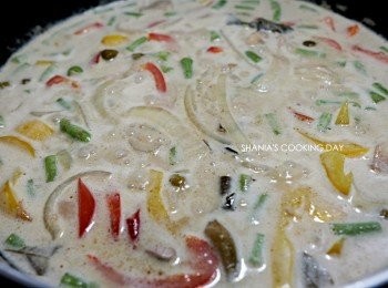 step10: 將鍋中湯汁煮滾後，稍微嚐一下味道看看是不是要再調整鹹度，就完成了。