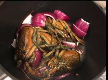 step2: 加入龍蝦頭。